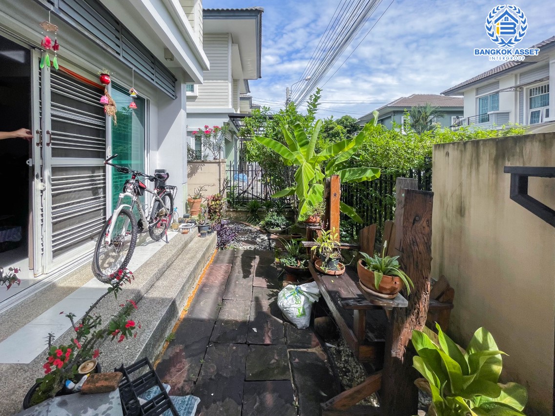 *****บ้านแฝดมือสอง ม.พฤกษาวิลเลจ28 ซีนเนอรี่ กาญจนาภิเษก เนื้อที่กว้าง 35.70 ตร.ว. ฟังก์ชัน 3 ห้องนอน 2 ห้องน้ำ 1 ที่จอดรถ บ้านสภาพใหม่ ได้พื้นที่กว้างให้ความรู้สึกเหมือนบ้านเดี่ยว บนทำเลดี เชื่อมต่อถนนกาญจนาภิเษก ใกล้รถไฟฟ้าสายสีม่วง "สถานีตลาดบางใหญ่" และจุดขึ้นทางด่วน "กาญจนาภิเษก" จองเลย!